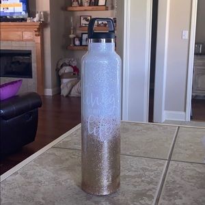 26oz Insulated water bottle